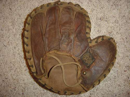 Early 1900's Reach Crescent Catchers Mitt Back